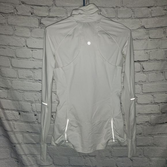 Lululemon 1/2 Zip Base Layer Pullover - Picture 5 of 9